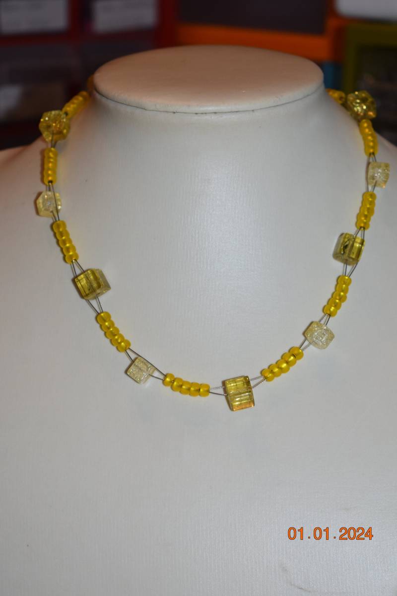 Kette Halskette Collier Würfelkette Cube Würfel Gelb Geschenk Frau Freundin Verlobte Schwester Mama von GaramondKreation