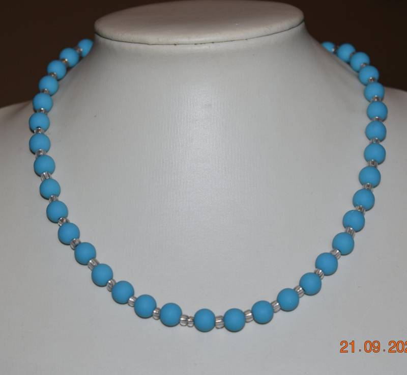 Kette Polaris-Effekt Glasperlen Matt Hellblau 44cm Geschenk Frau Verlobte Freundin Braut von GaramondKreation