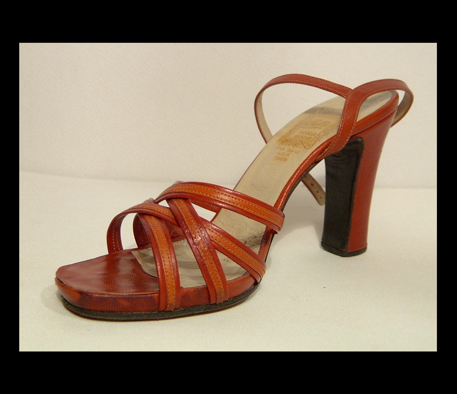Gr. 6 ~ Riemchensandalen Ankle 1970Er Jahre Made in Libanon Souk Tawile Gr. 6 ~ Riemchensandalen Ankle 1970Er Jahre Made in Libanon Souk Tawile von Garbostreasures