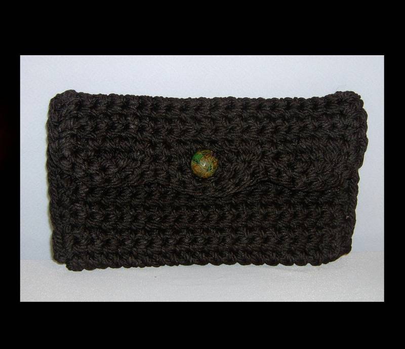 Hand Gehäkelte Clutch Mit Bemaltem Keramik Blumenknopf - Handgemachte Gewellte Stricktasche Made in Canada von Garbostreasures