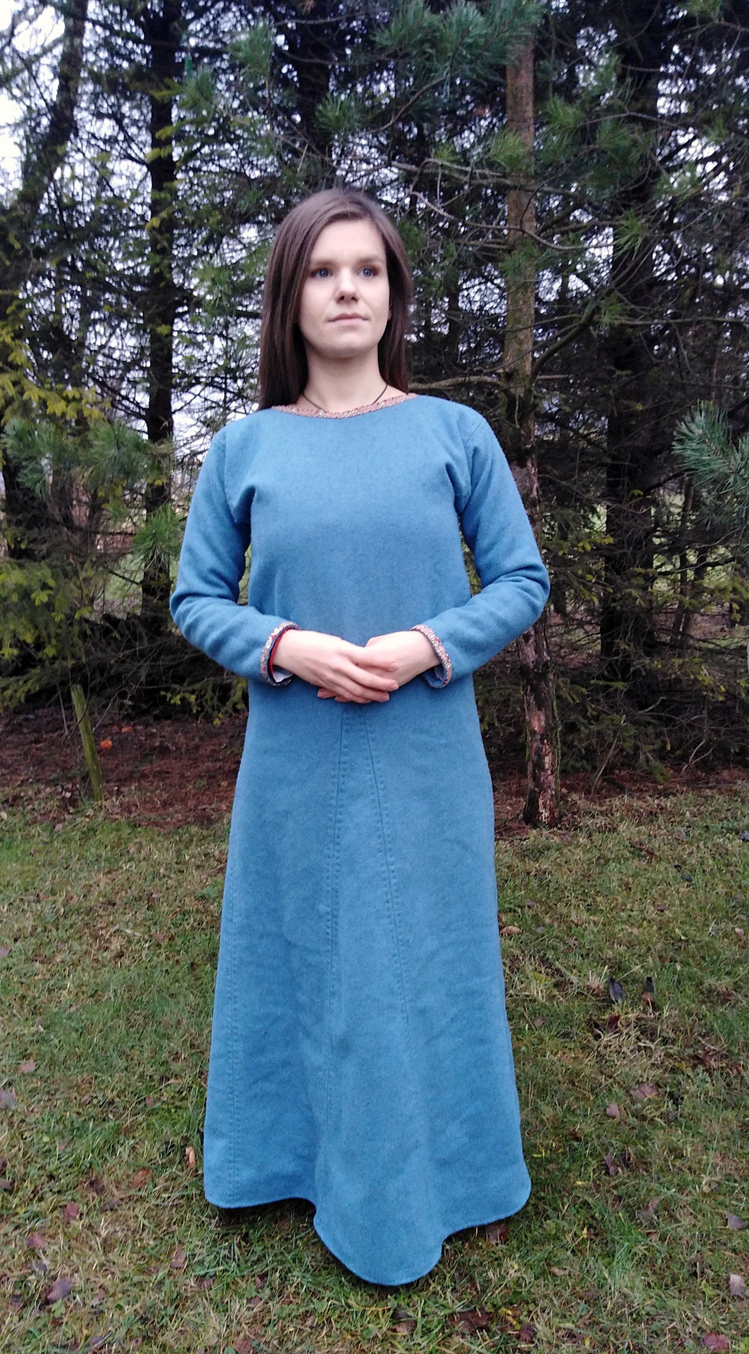 Wollkleid Mit Seidenbrokat, Wikinger, Rus, Frühmittelalter-Reenactment Wollkleid Mit Seidenbrokat, Wikinger, Rus, Frühmittelalter-Reenactment von GardarViking