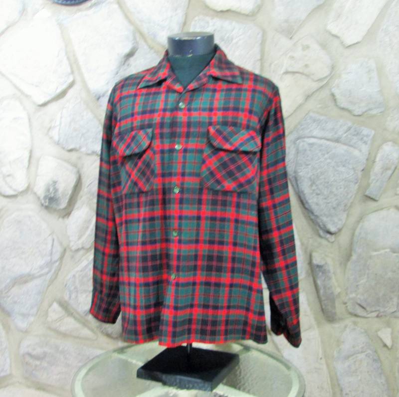 Vintage 1960 Rot & Grün Kariertes Pendleton Board Shirt Vintage 1960 Rot & Grün Kariertes Pendleton Board Shirt von GardenSpring