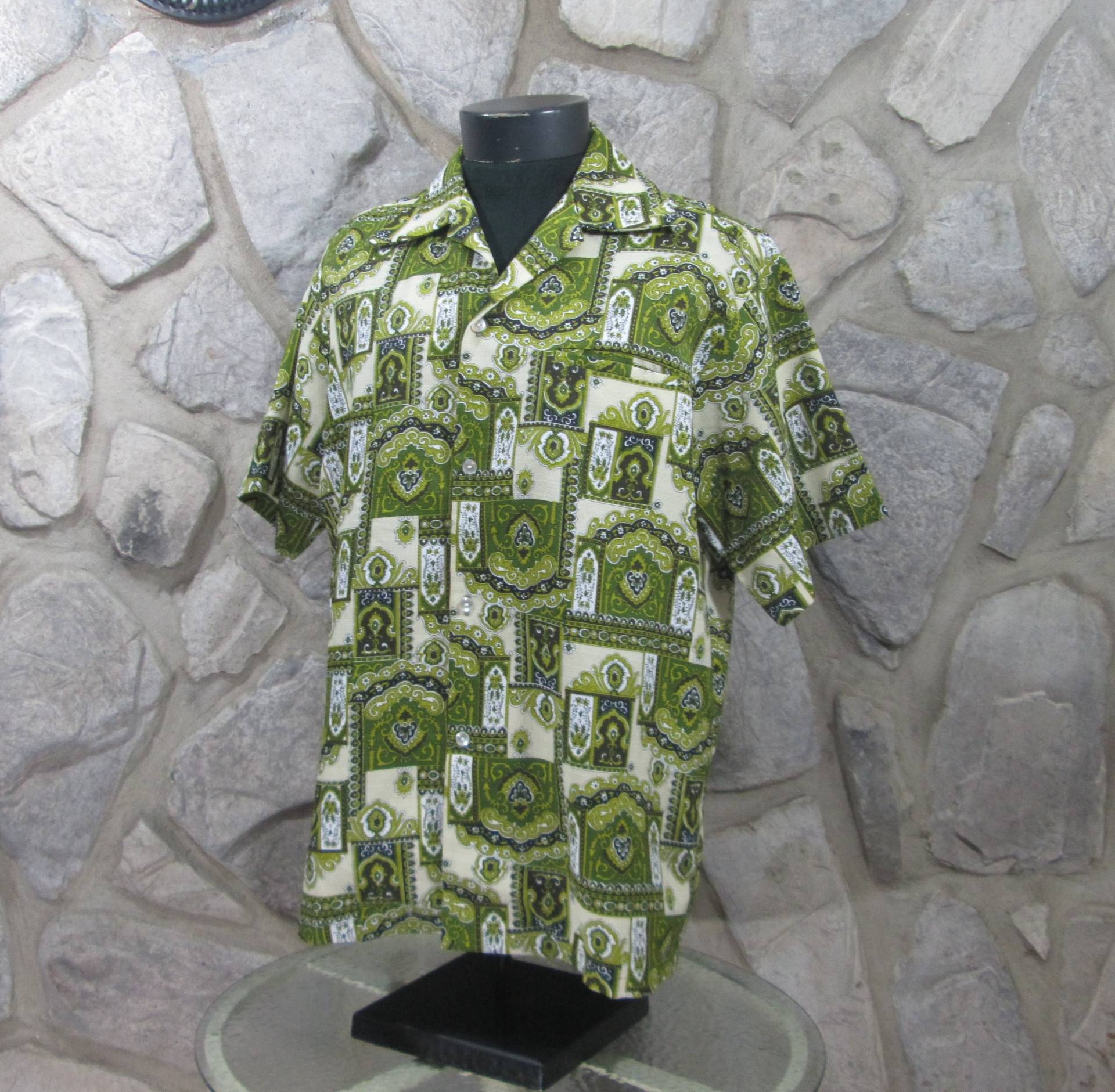 Vintage 1960 Sears Green Hawaii Luau Hemd Vintage 1960 Sears Green Hawaii Luau Hemd von GardenSpring