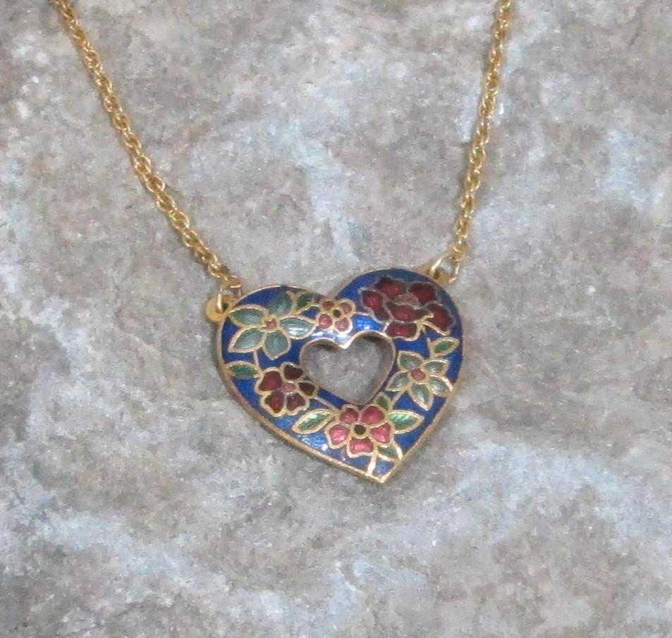 Vintage Blaues Herz Cloisonne Halskette Vintage Blaues Herz Cloisonne Halskette von GardenSpring