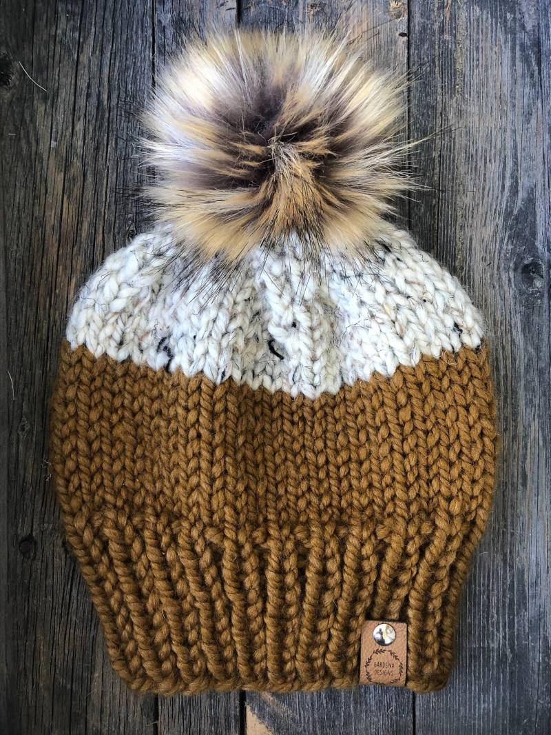 Flachs Zwei-Ton-strickmütze Mit Faux Fir Pom/Benutzerdefinierte Farben Erhältlich von GardenaDesigns