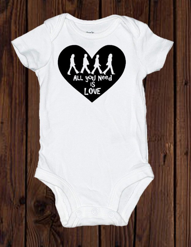 Die Beatles Inspiriert Alles, Was Sie Brauchen, Ist Liebe Baby Body Die Beatles Inspiriert Alles, Was Sie Brauchen, Ist Liebe Baby Body von GardenofArts