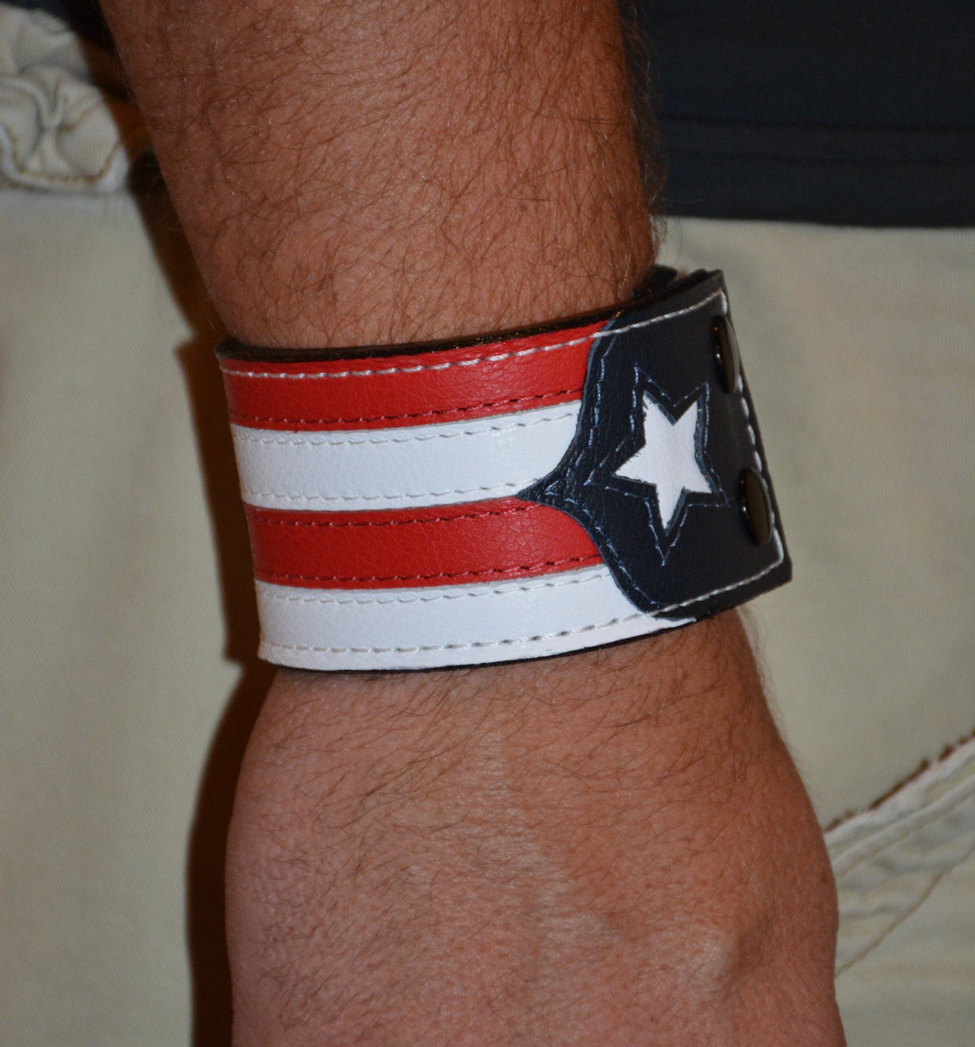 Handgefertigte Patsch/Armband Aus Leder von GardnersWorkshop