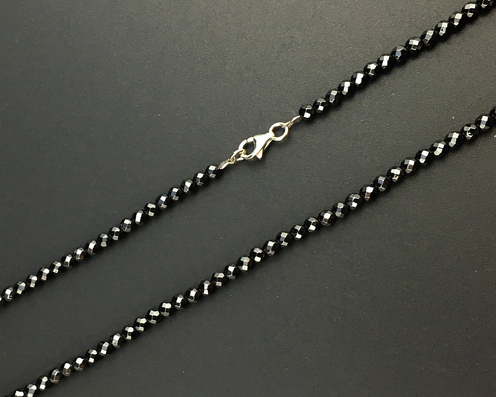 Frauen Halskette, Hämatit Naturstein Perlen 925 Silberverschluss 3 Mm 4 Frauen Halskette, Hämatit Naturstein Perlen 925 Silberverschluss 3 Mm 4 von GargiaJewelry
