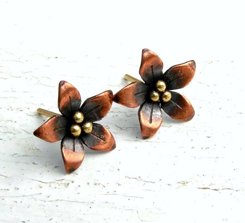 Kupfer Blumen Ohrstecker, Ohrringe, Und Messing von GarnetRoses