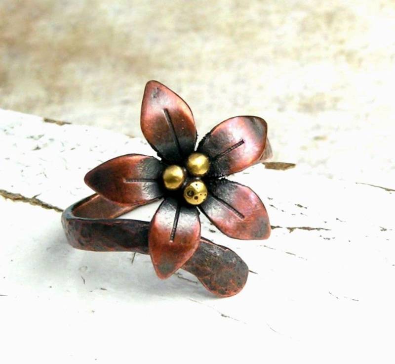 Kupfer Blumenring, Verstellbarer Ring von GarnetRoses
