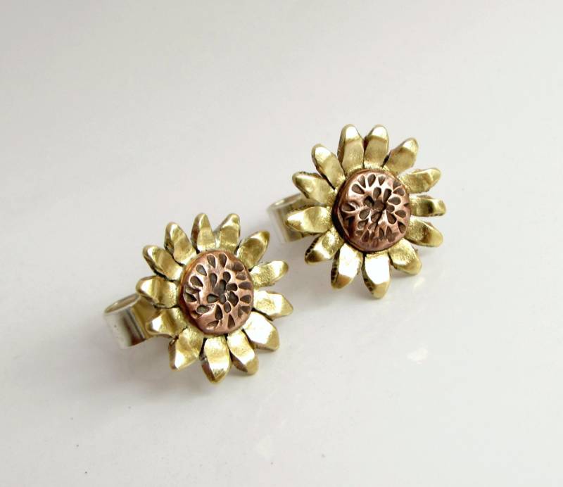 Sonnenblume Ohrstecker, Kupfer Und Messing Blumen Ohrringe von GarnetRoses
