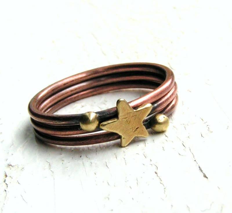 Stern Ring, Kupfer Stapelbare Ringe, Kleine Sterne Ring von GarnetRoses