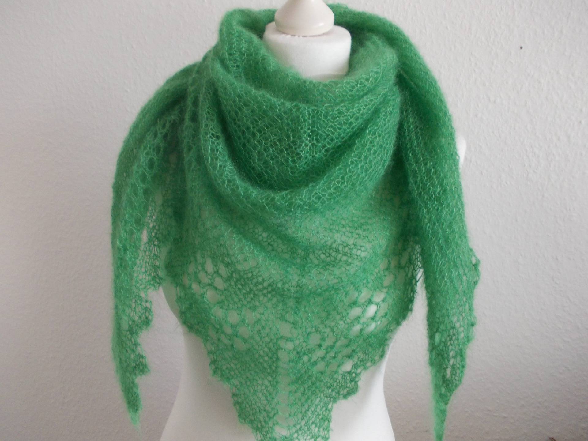 Kidsilk-Dreiecktuch - Papageiengrün Kidsilk-Dreiecktuch - Papageiengrün von Garnmaus
