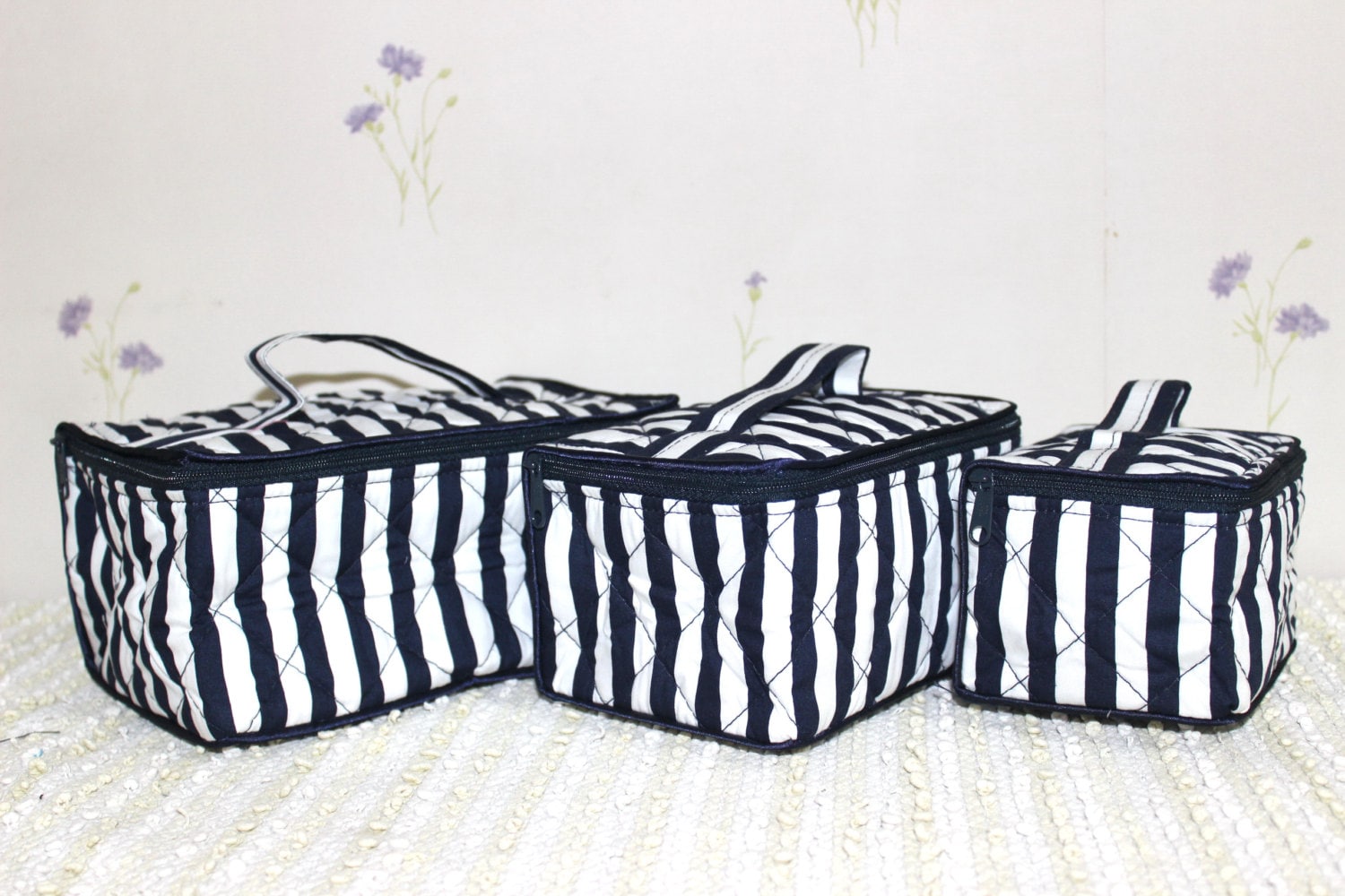 Set Von 3 Stück Baumwoll Kosmetik-/ Make Up-/ Personalisierte Reisetaschen - A 04 von GaroonBags