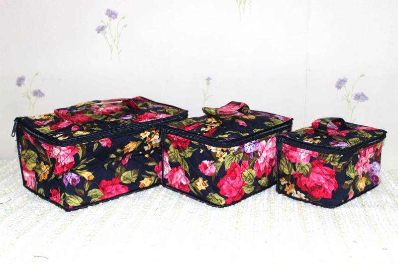 Set Von 3 Stück Baumwoll Kosmetik-/ Make Up-/ Personalisierte Reisetaschen - A 06 von GaroonBags