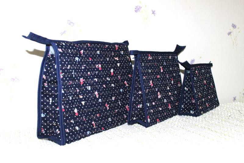 Set Von 3 Stück Baumwoll Kosmetik-/ Make Up-/ Personalisierte Reisetaschen - B 01 von GaroonBags