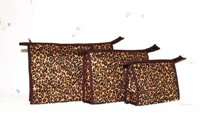 Set Von 3 Stück Baumwoll Kosmetik-/ Make Up-/ Personalisierte Reisetaschen - B 06 von GaroonBags