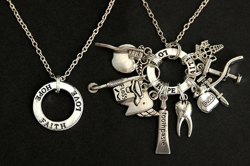 Affirmation Halskette. Zauberhafte Halskette Mit Affirmationsring. Versilberte Individuelle von GatheringCharms