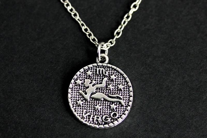 Jungfrau Halskette. Halskette Mit Sonnenzeichen. Zierliche Jungfrau-Anhänger-Halskette. Silber Horoskop Sternzeichen Schmuck. Handgemachte von GatheringCharms