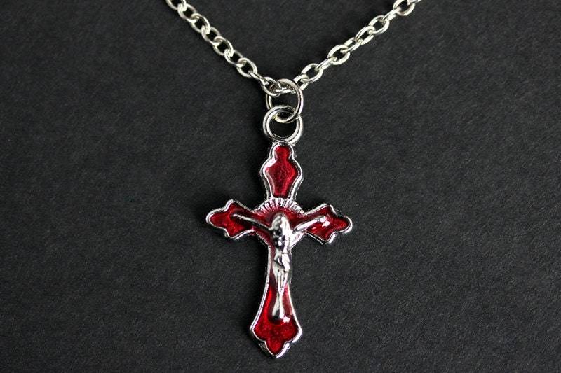 Rotes Kreuz Halskette. Christliche Rote Emaille Kruzifix Silber Christlichen Schmuck. Handmade von GatheringCharms