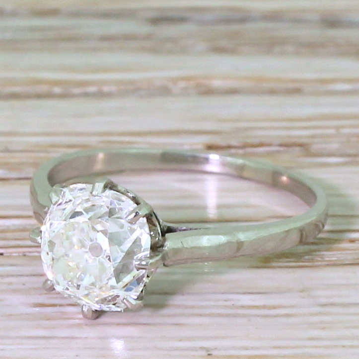 Art Deco Verlobungsring Mit 2, 32 Karat Diamant Im Minenschliff, Circa 1920 von GatsbyJewels