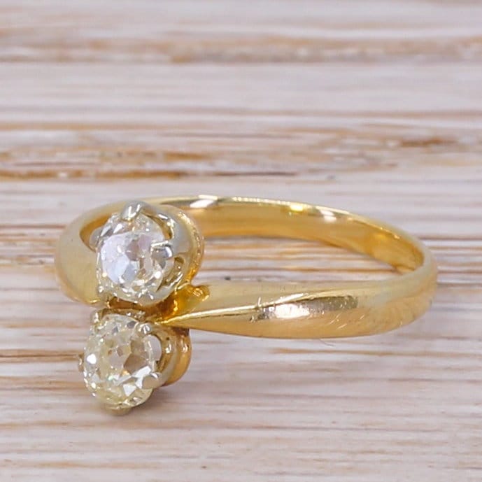 Edwardian 0.45 Karat Altschliff Diamant Toi Et Moi Ring, Um 1910 von GatsbyJewels