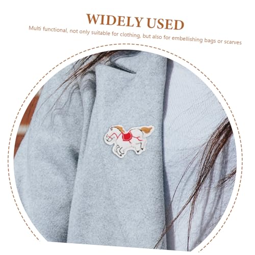 Gatuida 8 Stück Teiliges Plüschpferd Ansteckset DIY Animal Badge Charms Niedliche Stofftier Pferdeanhänger für Broschen Taschen Schals und Kleidung Bastelmaterial für Accessoires von Gatuida