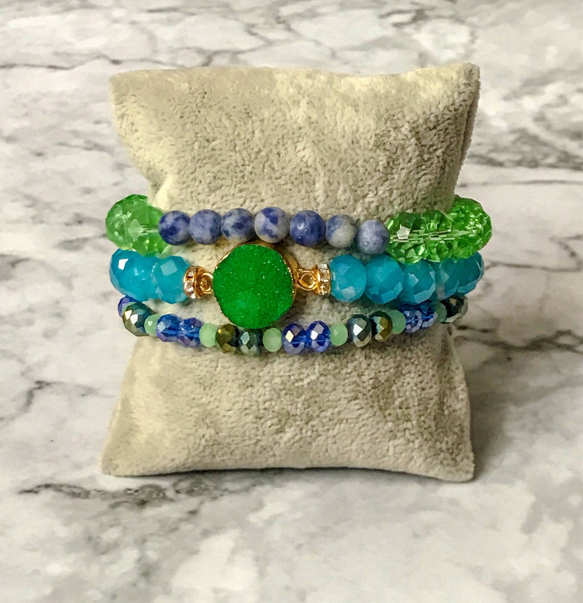 Blau Und Grün Druzy Frauen Edelstein Perlen Armband Stapel von GaudiDazzles