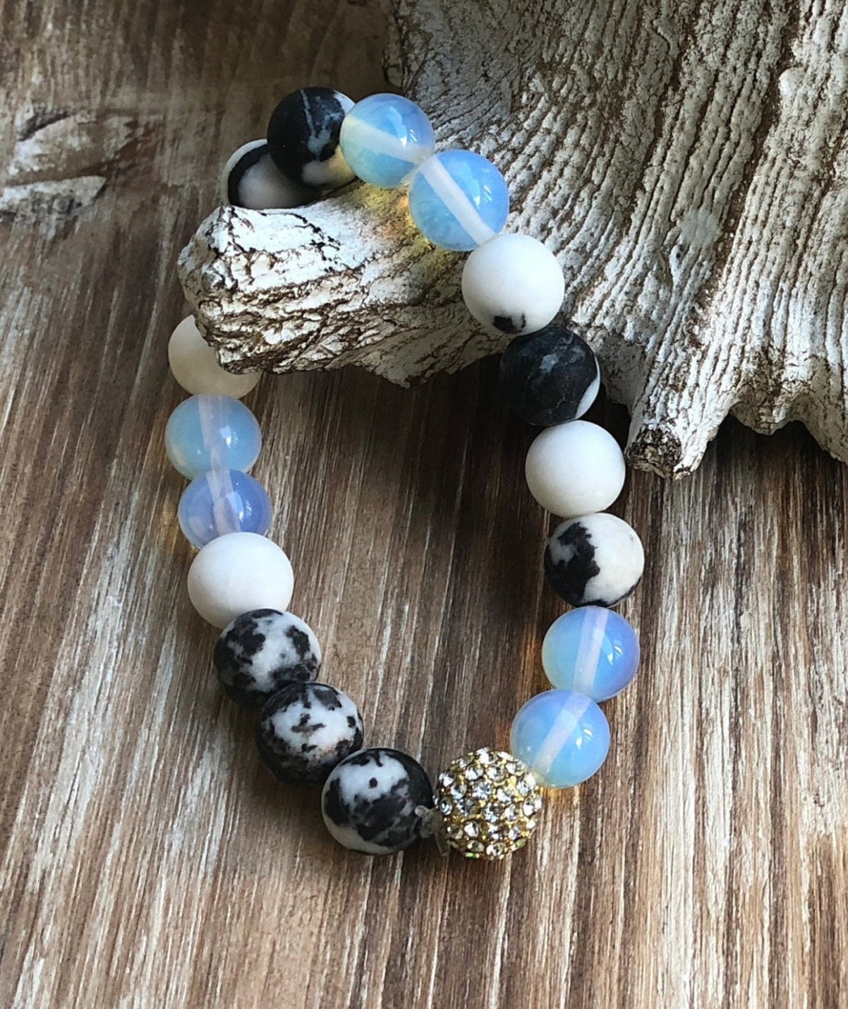 Jaspis Und Opal Perlen Armband, Schwarz Weiß Stretch-Armband, Damen Armband von GaudiDazzles