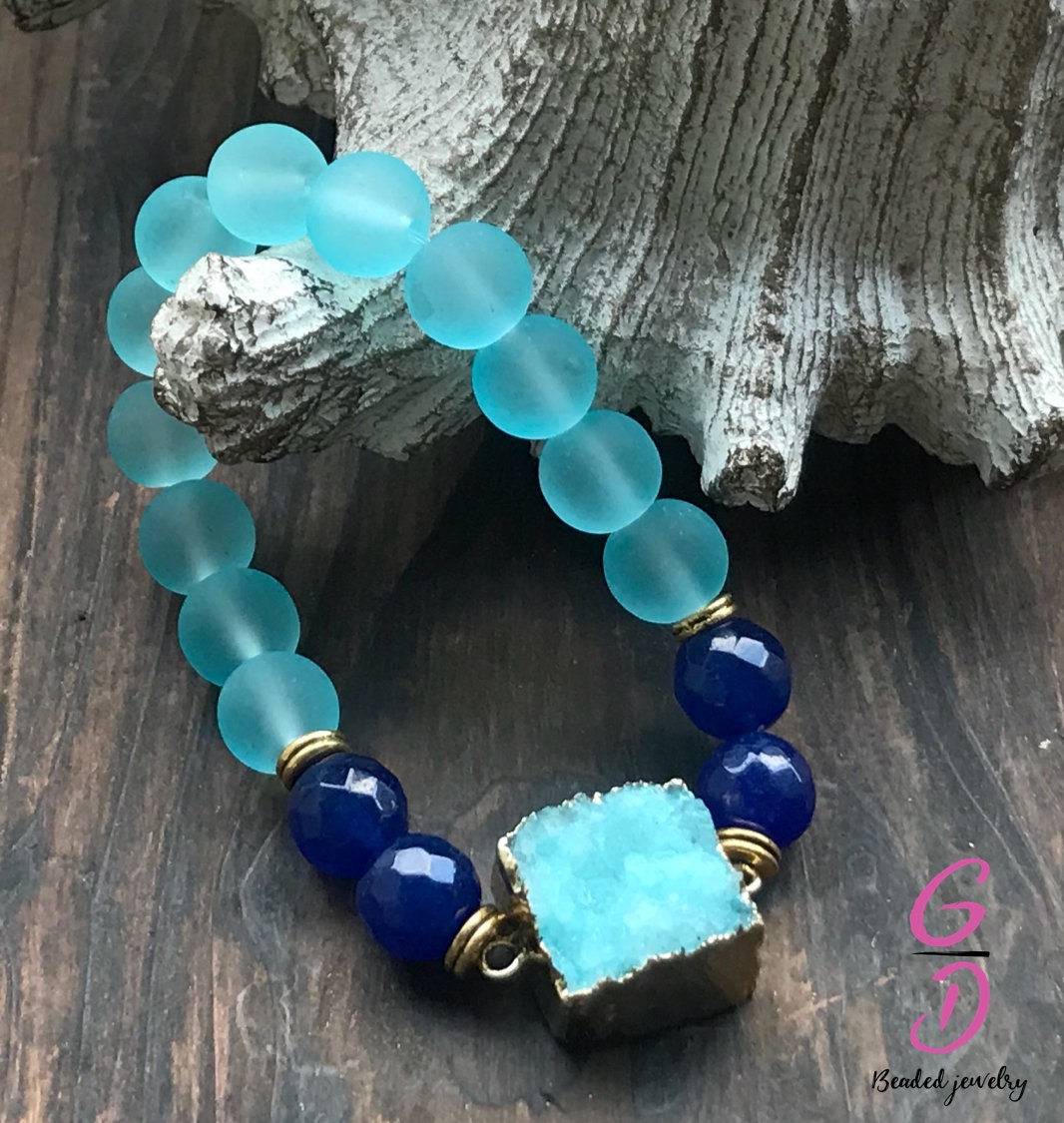 Royal Blau Und Ozean Blau Perlen Druzy Armband, Armband Für Frau, Stretch-Armband, Boho von GaudiDazzles