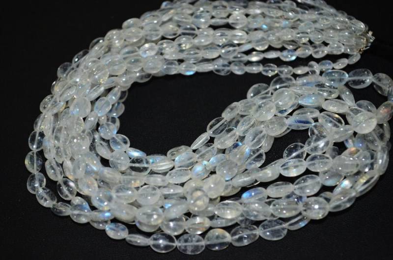 8 Zoll-strand, Feinste Qualität Aaa Blau Auffällige Regenbogen Mondstein Glatt Polierte Ovale Nuggets 5-8 Mm Groß von GauravExports