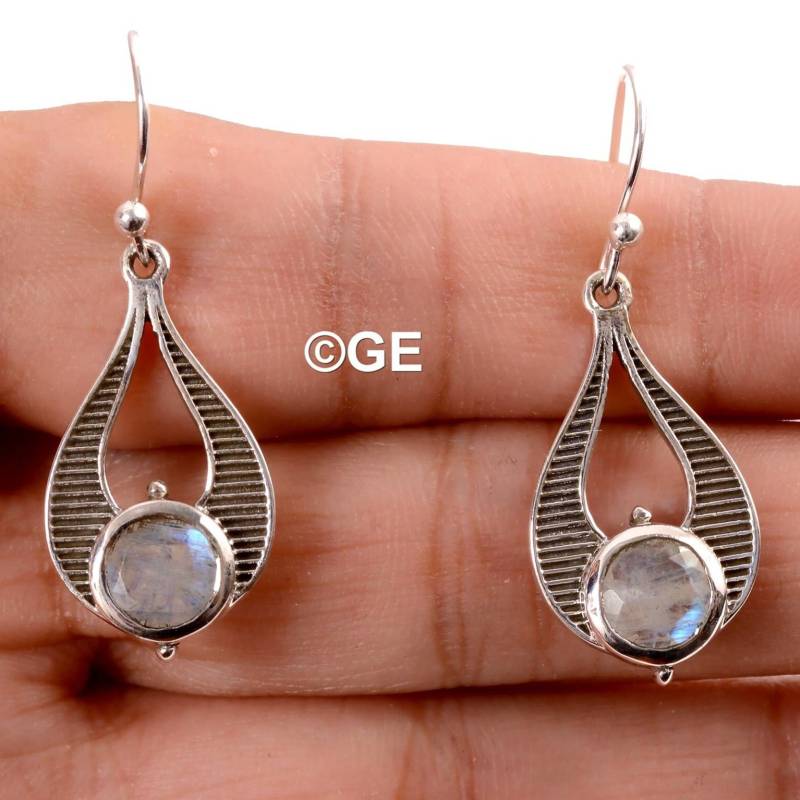 Regenbogen Mondstein Ohrringe, Runder Blauer Feuer Ohrring, Aaa Qualität Handmade Designer Damen Ohrring Schmuck von Gaurvienterprises