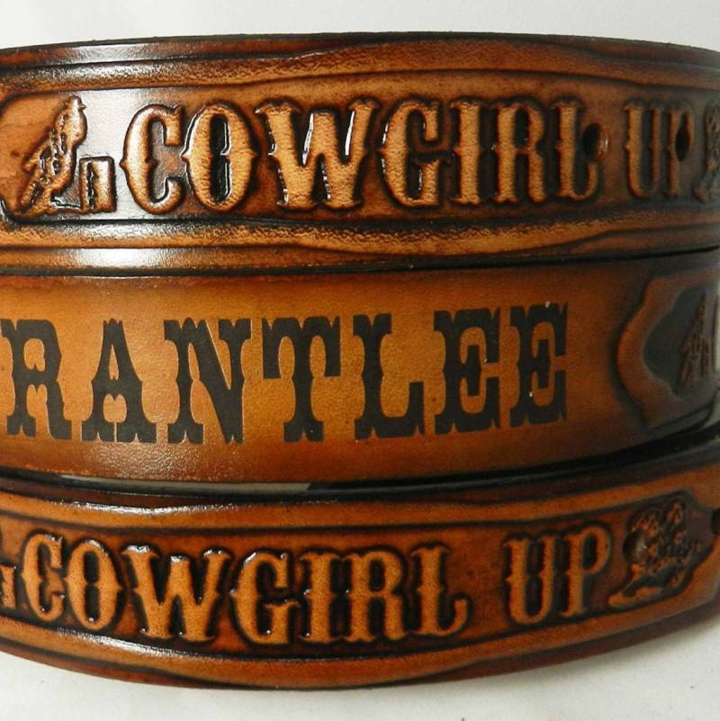 Namensgürtel Des Kindes, Cowgirl Up Passt Zum Erwachsenen Nbt953 von GavereLeather
