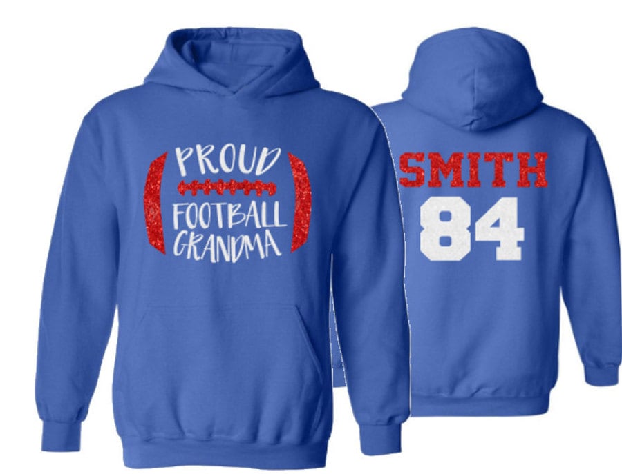 Glitzer Stolzer Fußball Oma Hoodie | Bling Spirit Wear Farben Anpassen von GavinsAllye