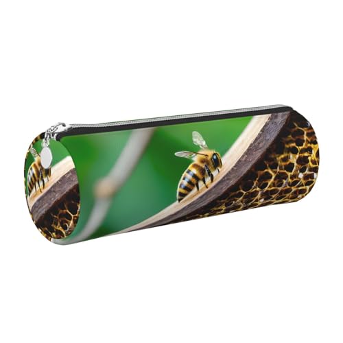 GaxfjRu Honey Bees Rundes Federmäppchen aus Kunstleder - Aufbewahrung für Stifte, Bleistifte, Marker, kleine Vorräte Metall Reißverschluss mit Leder, silber, Einheitsgröße, Kartenhalter GaxfjRu Honey Bees Rundes Federmäppchen aus Kunstleder - Aufbewahrung für Stifte, Bleistifte, Marker, kleine Vorräte Metall Reißverschluss mit Leder, silber, Einheitsgröße, Kartenhalter von GaxfjRu