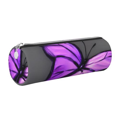 GaxfjRu Lila Schmetterlinge Rund Federmäppchen Kunstleder - Aufbewahrung für Stifte, Bleistifte, Marker, Kleinigkeiten Metall Reißverschluss mit Leder, silber, Einheitsgröße, Kartenhalter GaxfjRu Lila Schmetterlinge Rund Federmäppchen Kunstleder - Aufbewahrung für Stifte, Bleistifte, Marker, Kleinigkeiten Metall Reißverschluss mit Leder, silber, Einheitsgröße, Kartenhalter von GaxfjRu