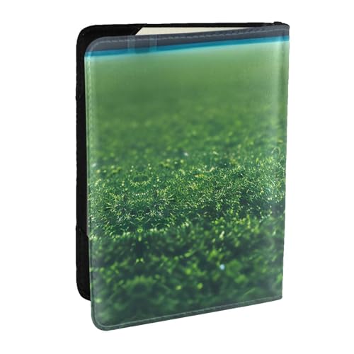 GaxfjRu Reisepasshülle aus Leder, Motiv: Fußball auf Grassy, wasserdicht, Reisebrieftasche, Reisepasshülle für Damen und Herren, Schwarz , Einheitsgröße von GaxfjRu