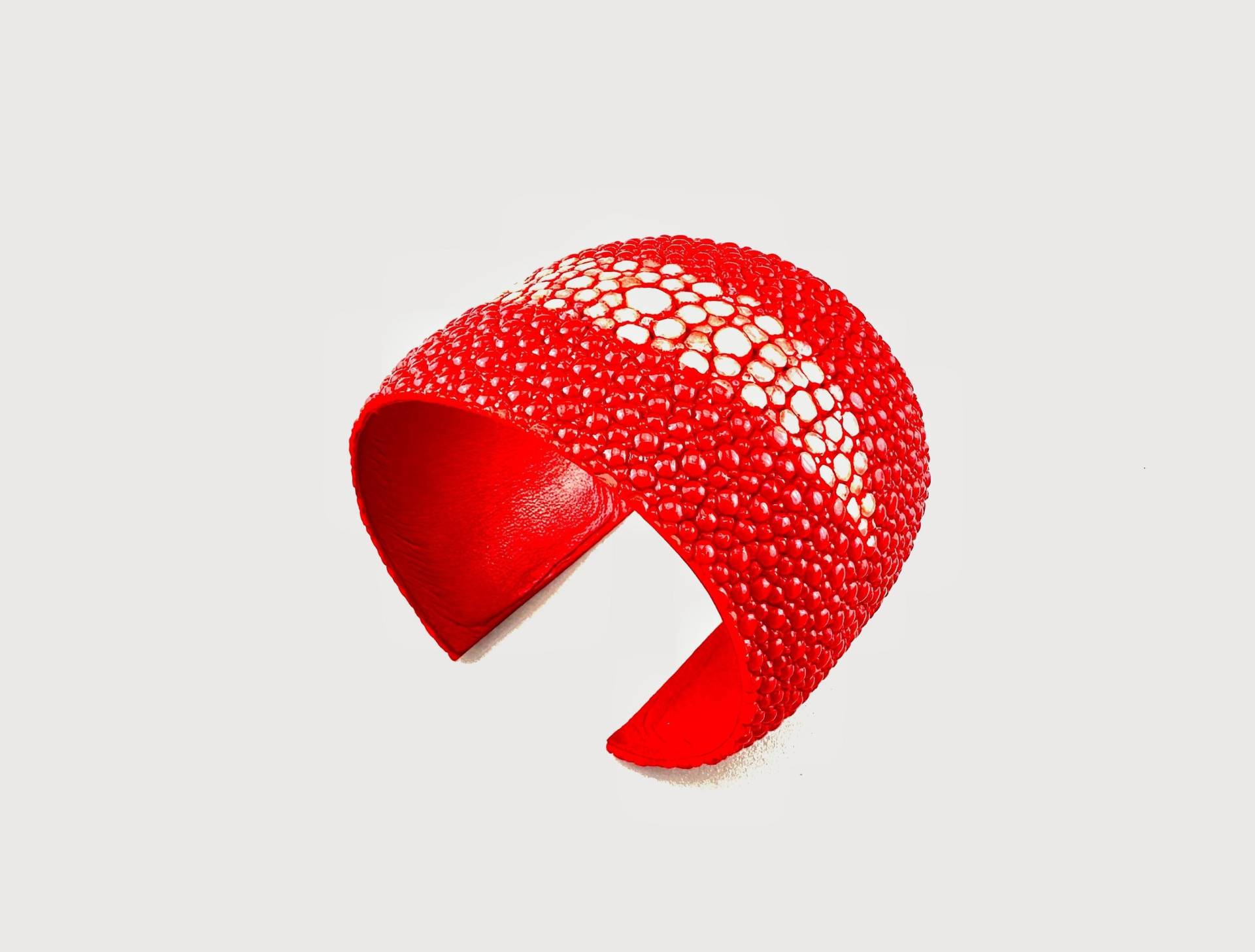 Armband Aus Poliertem Rochenleder Stingray Leather Bracelet Armband Aus Poliertem Rochenleder Stingray Leather Bracelet von GebertsShop