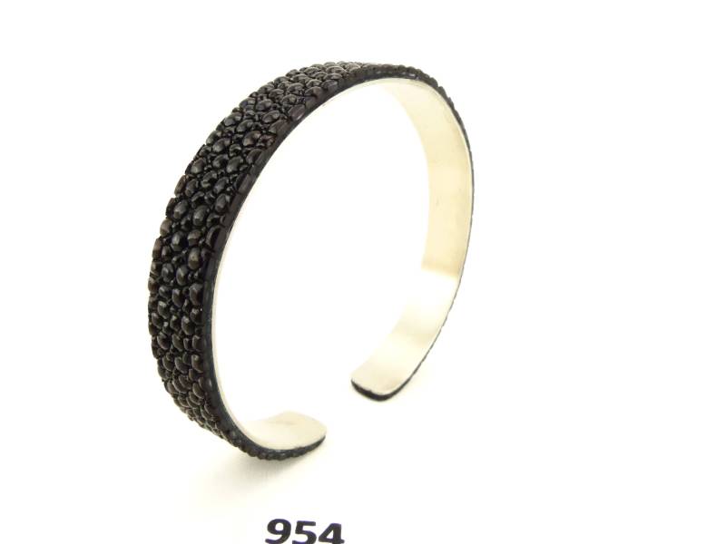 Genuine Stingray Leather Bracelet Stainless Steel Genuine Stingray Leather Bracelet Stainless Steel von GebertsShop