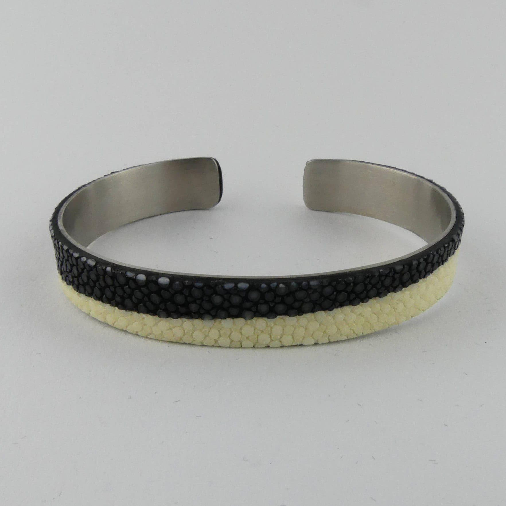 Genuine Stingray Leather Bracelet Stainless Steel Genuine Stingray Leather Bracelet Stainless Steel von GebertsShop