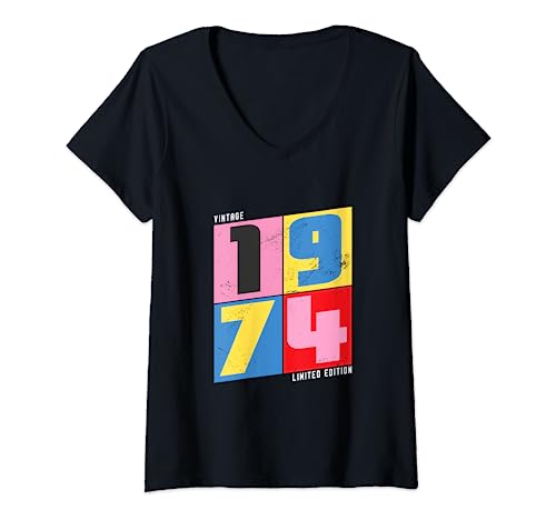 Damen 1974 T-Shirt mit V-Ausschnitt Damen 1974 T-Shirt mit V-Ausschnitt von Geburtsjahr 1974 Geburtstag Retro