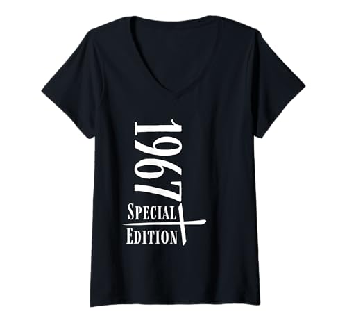 Damen Baujahr 1967 Geburtstag Geboren 1967 Jahrgang 1967 T-Shirt mit V-Ausschnitt Damen Baujahr 1967 Geburtstag Geboren 1967 Jahrgang 1967 T-Shirt mit V-Ausschnitt von Geburtstag 1967 Damen Jahrgang 1967 Herren