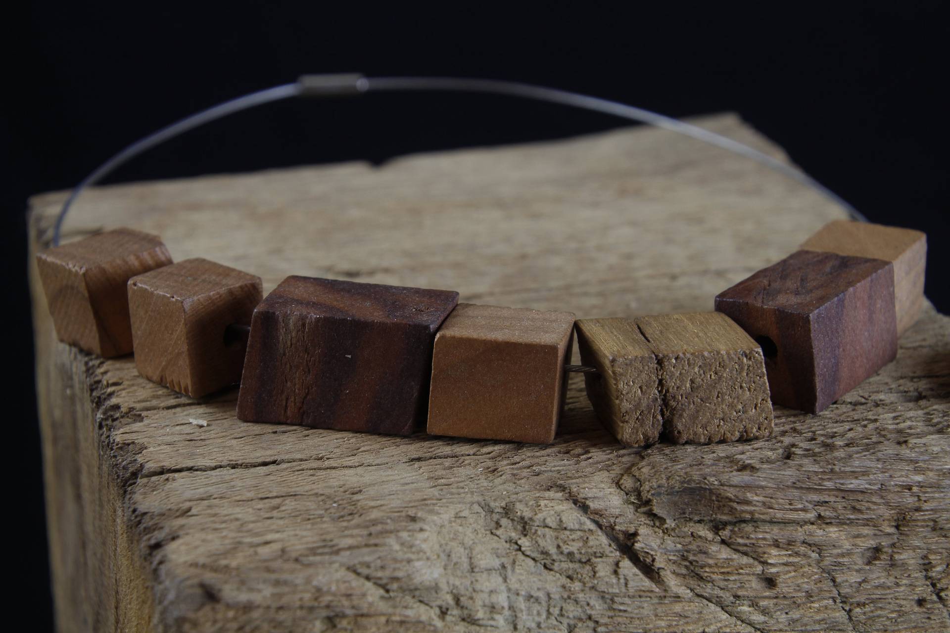 Halskette Holzanhänger | Handgefertigter Holzschmuck Geschenkidee Frau Naturschmuck Holz Unikat Geburtstagsgeschenk Halskette Holzanhänger | Handgefertigter Holzschmuck Geschenkidee Frau Naturschmuck Holz Unikat Geburtstagsgeschenk von Geduldspielmann