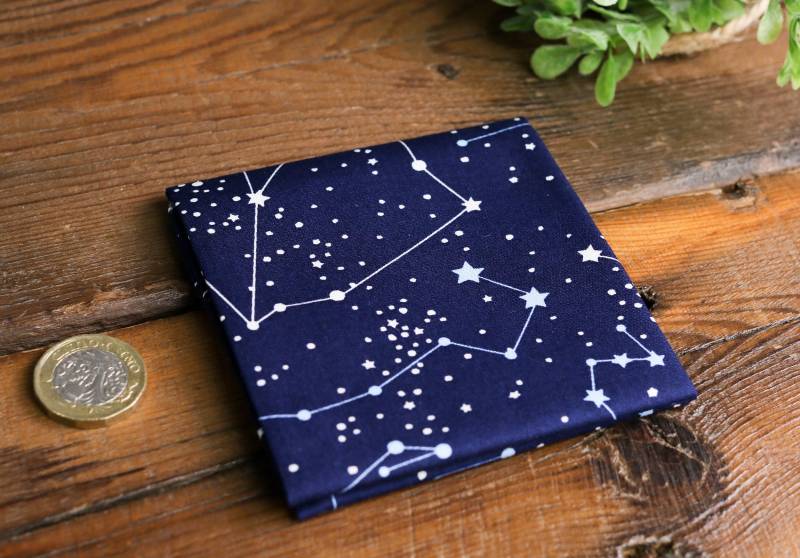 Handgemachtes Unisex Einstecktuch Baumwolle Navy Blau Horoskop Stern Hochzeit Z von GeeCeFa