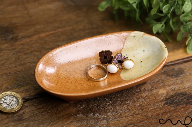 Neue Handgemachte Kleine Ovale Braune Keramik Schmuckschale Schmuck Eitelkeit Tablett Geschenk von GeeCeFa