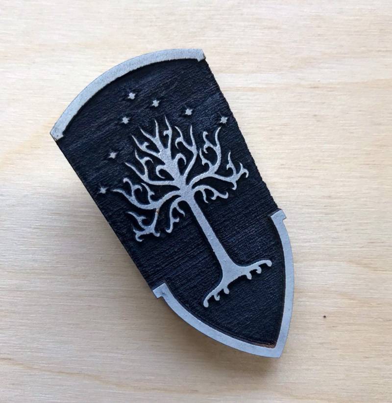 Schild Von Gondor Pin Schild Von Gondor Pin von GeekPinsUnlimited