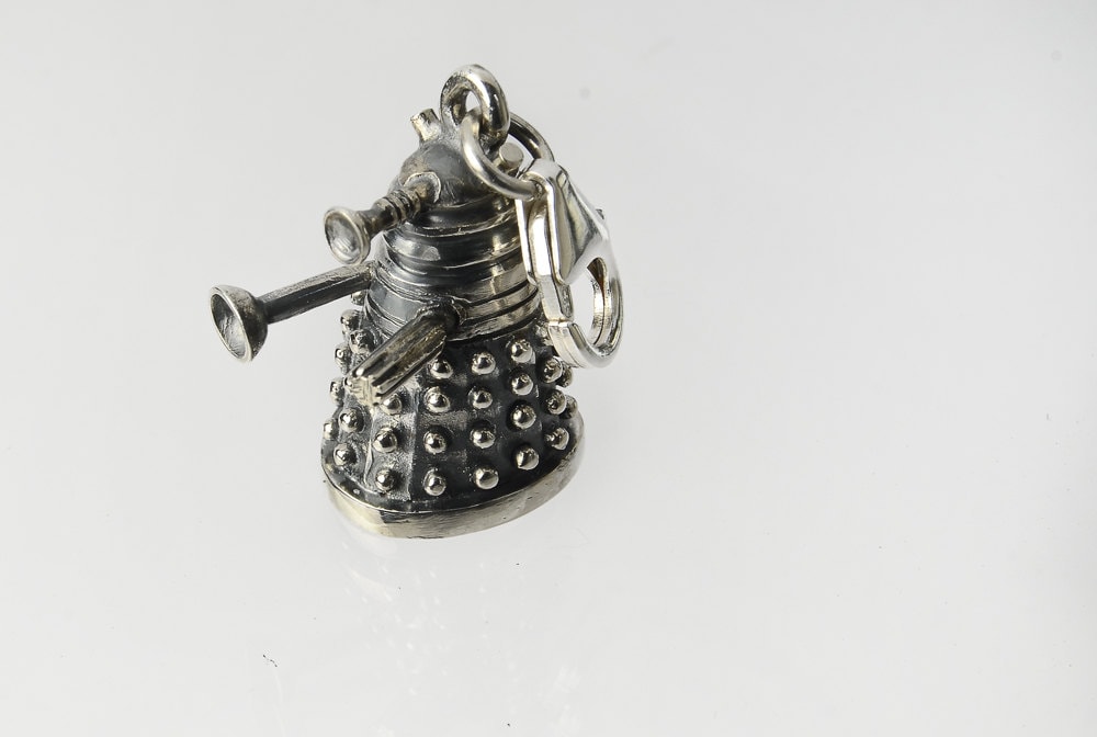 Dalek Armband Charm Dalek Armband Charm von Geekonista