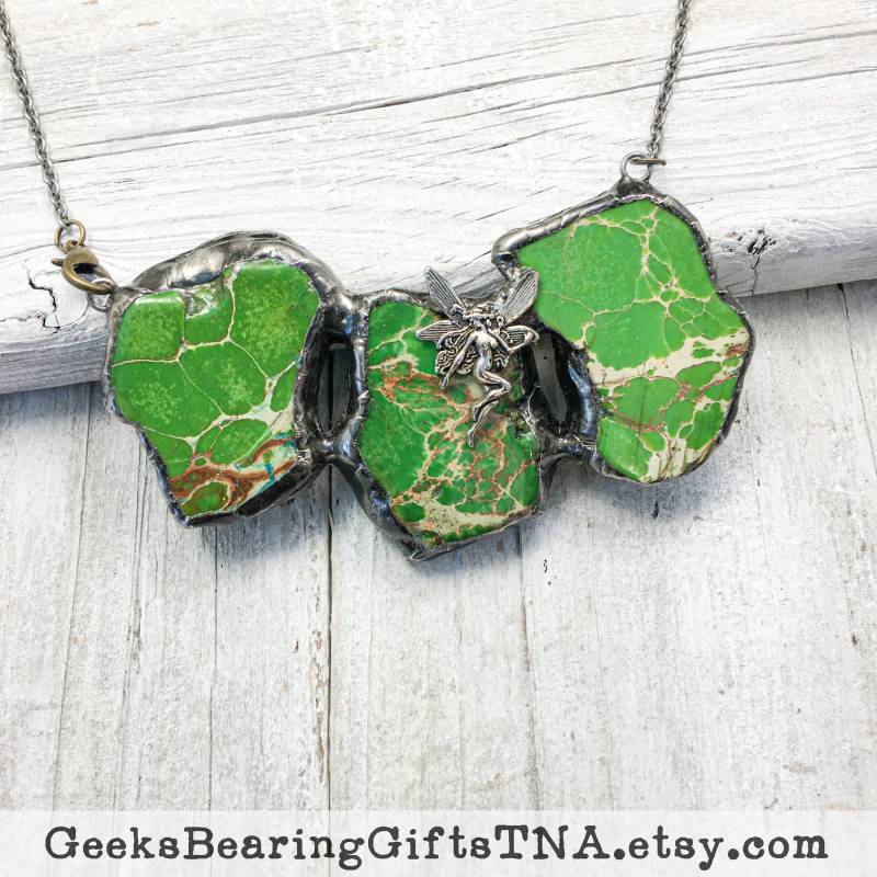 Wald Faerie Anhänger Mit Kaiserlichen Jaspis Und Blei Frei Zinn von GeeksBearingGiftsTNA