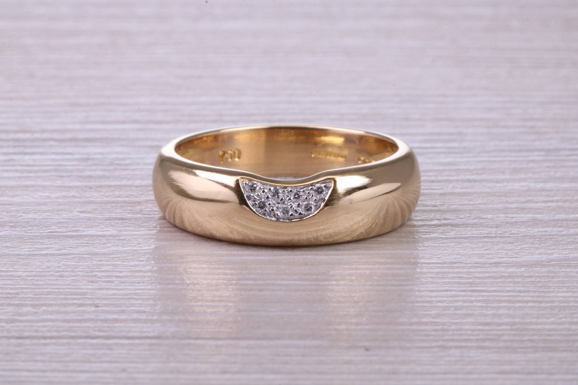 Chunky Diamond Set 18Ct Gelbgold 5, 50 Mm Breiter Ring von GemArtsCo