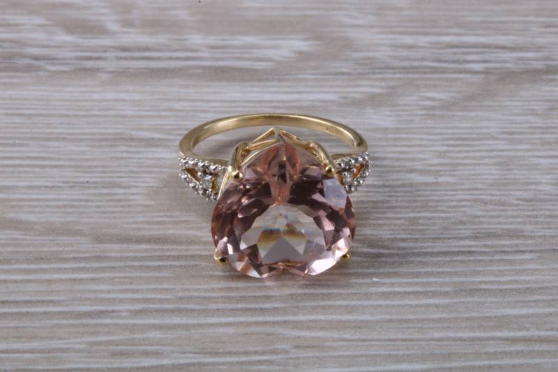 Großes Herz Form 3.89Ct Morganit Und Diamant Set Gelbgold Ring von GemArtsCo